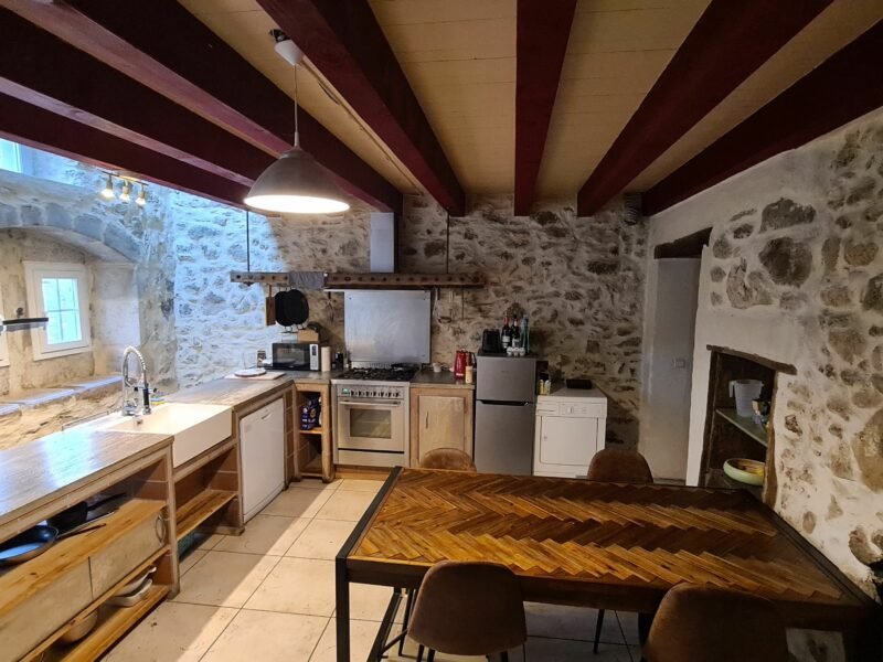 Maison de Village a Chevrier