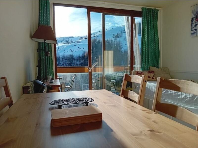 studio dernier étage balcon sud avec vue - Le Corbier Les Sybelles 1560m