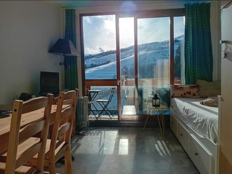 studio dernier étage balcon sud avec vue - Le Corbier Les Sybelles 1560m
