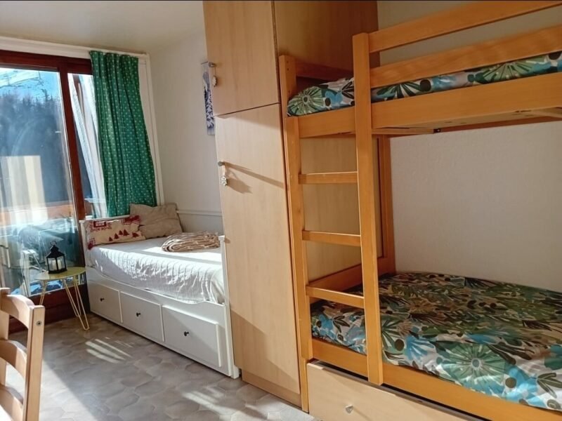 studio dernier étage balcon sud avec vue - Le Corbier Les Sybelles 1560m