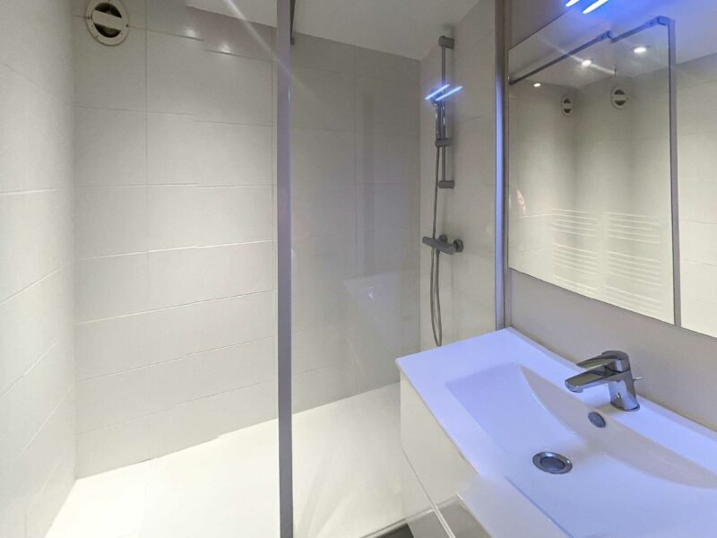 Chambre équipée colocation - Lyon 2ème arrondissement