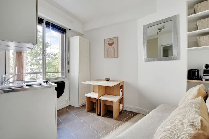 Studio - Paris 16eme arrondissement